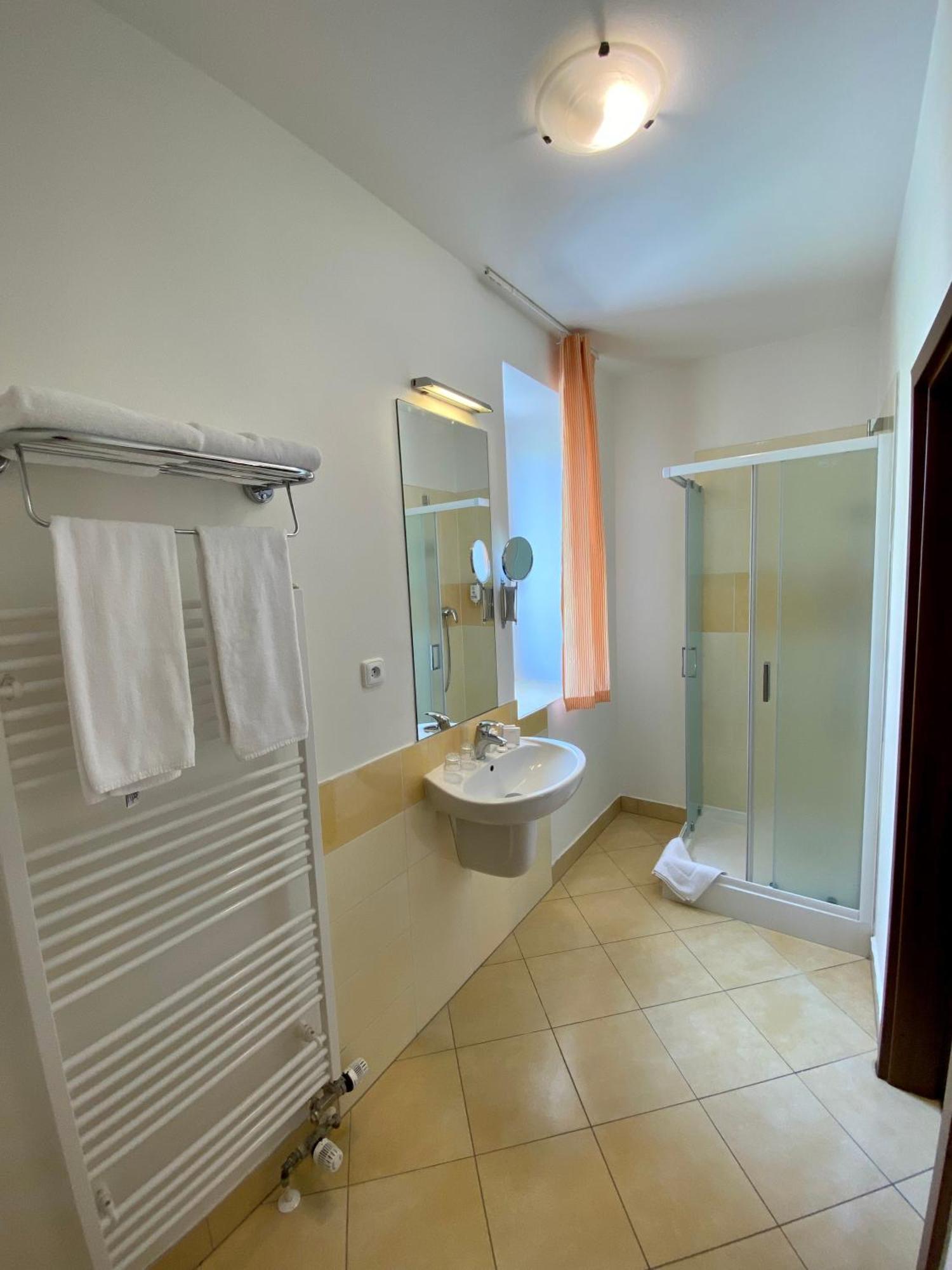 Orient Spa Budweis Exterior foto
